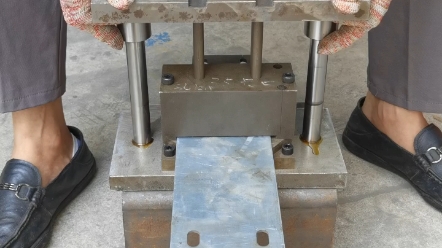 做的多错的多,最后在老板眼里还不如不做事的人#铁板冲孔模具