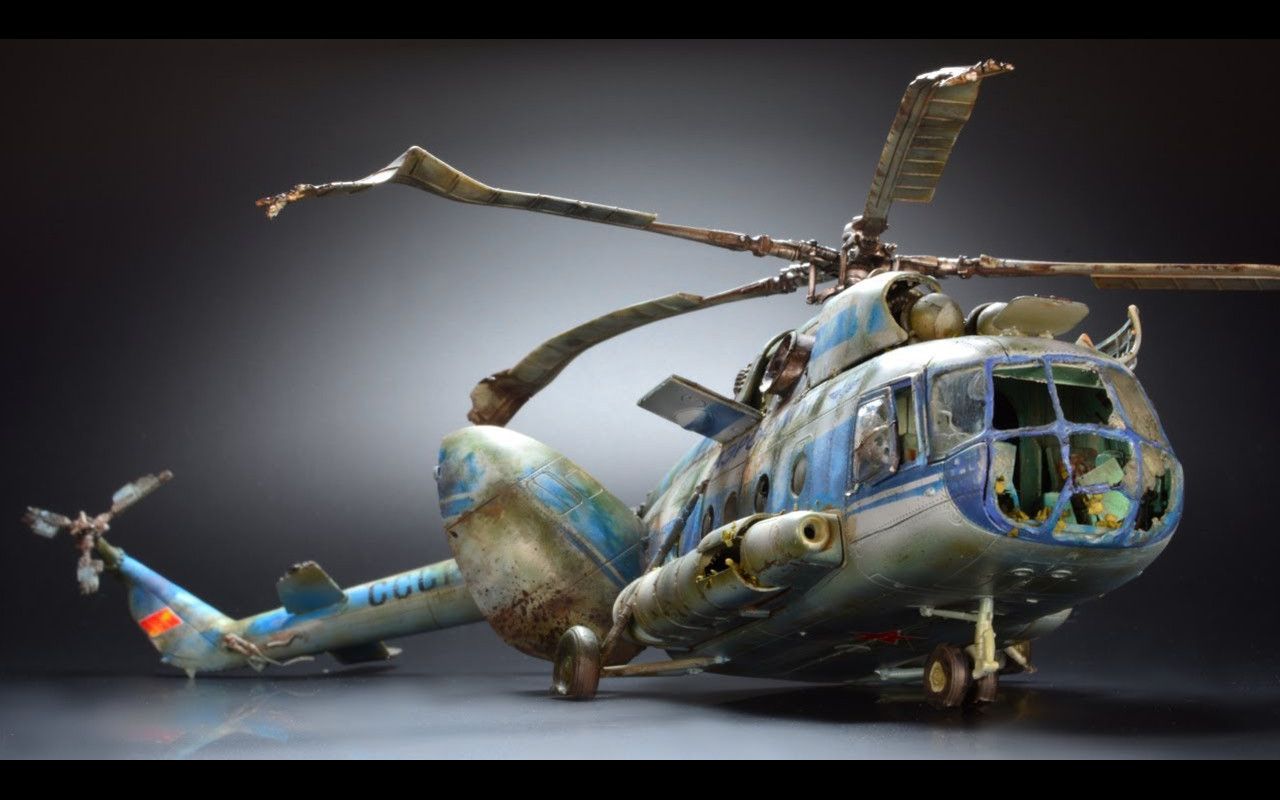 【模玩】大佬制作坠毁被遗弃的苏联米-8直升机残骸 - 1/72小号手