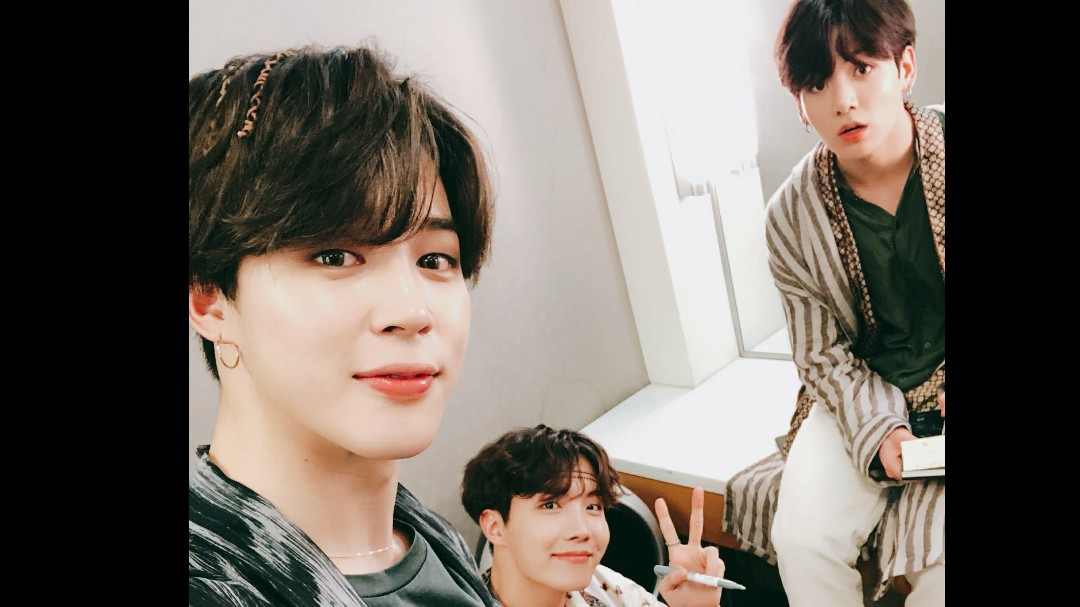 bts 3j(郑号锡 朴智旻 田柾国)舞蹈全程踩点superlove_哔哩哔哩_bili