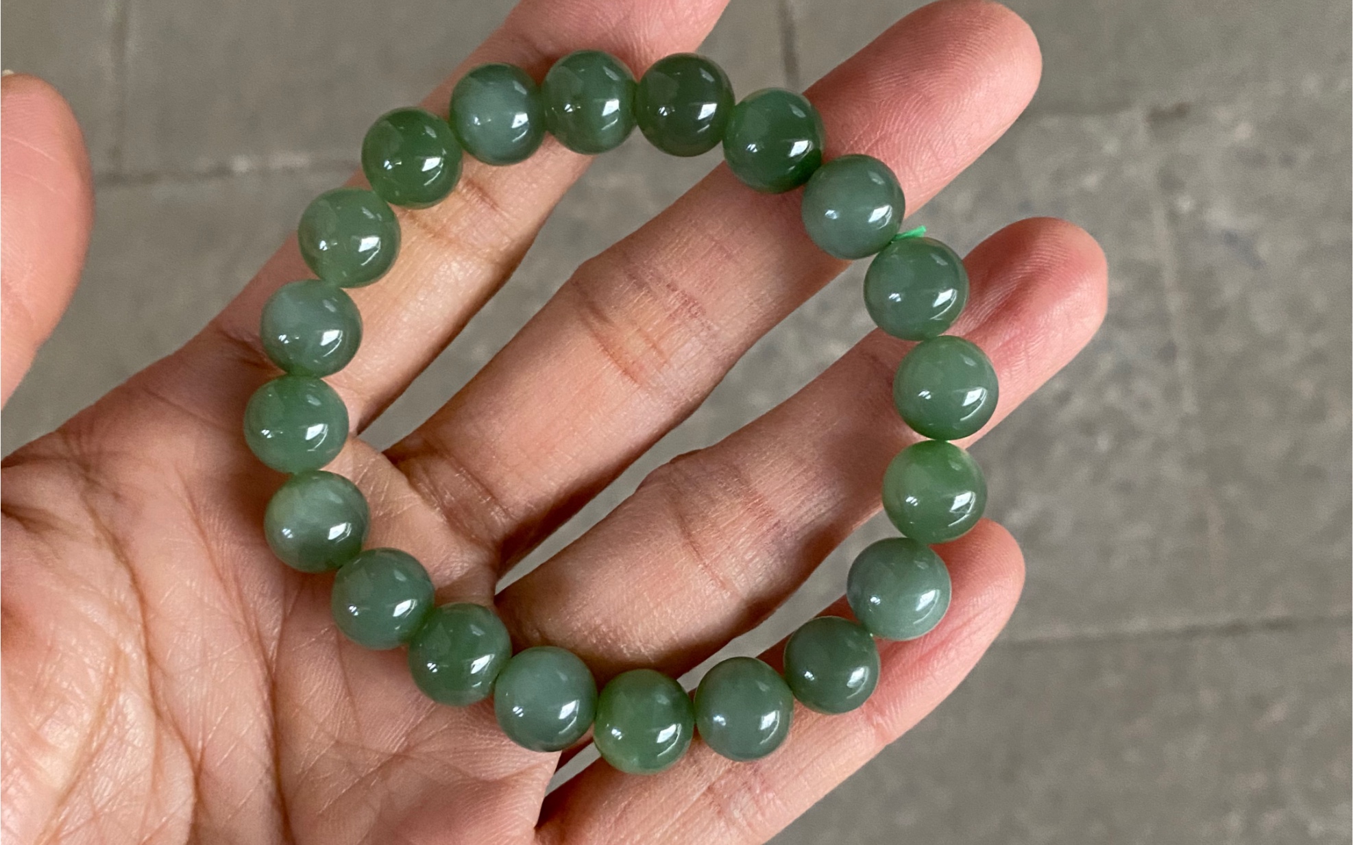 纯天然和田玉碧玉手串,珠子卡9 ,碧玉粉青系,没有黑点,有棉有结构,纯
