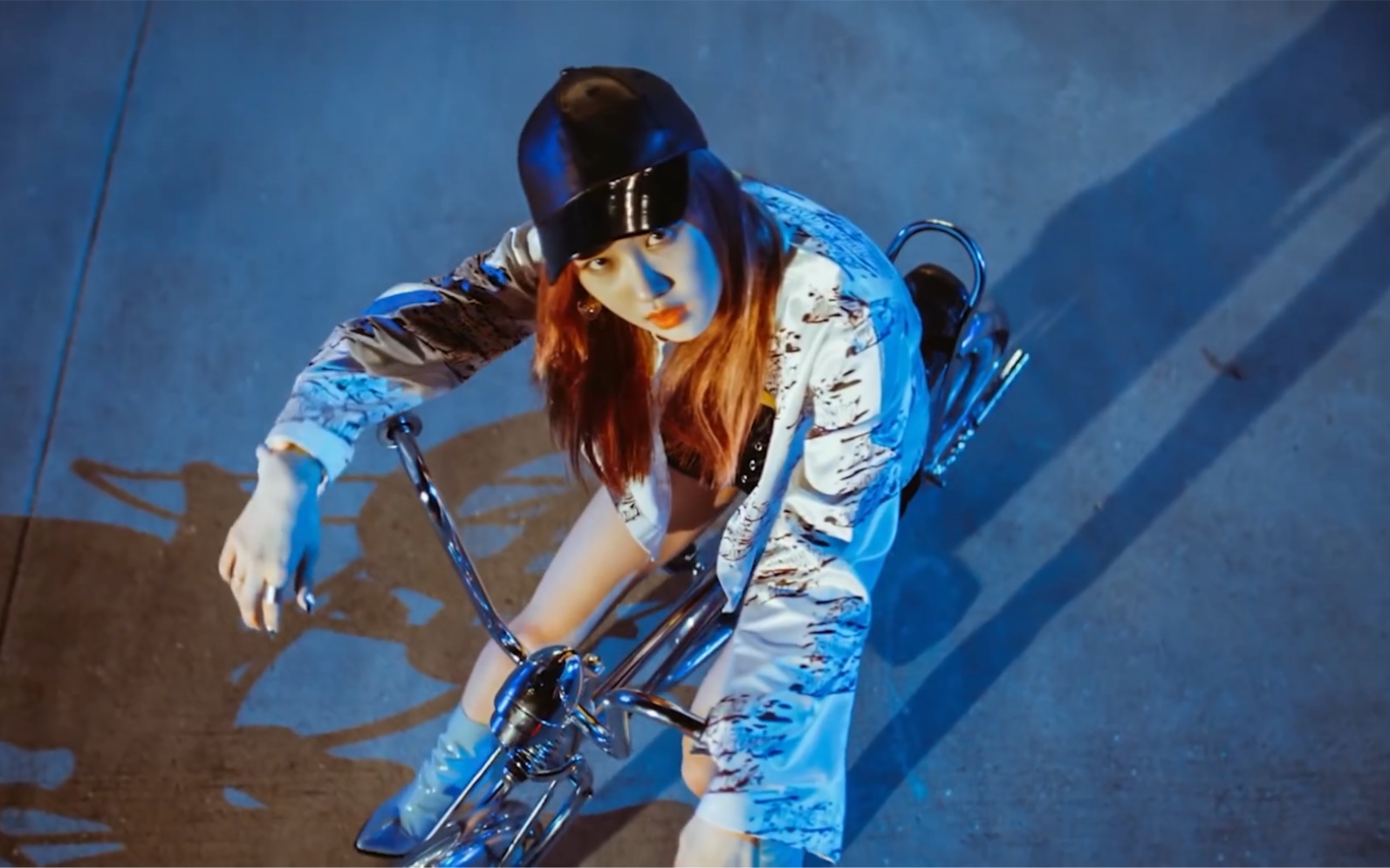 blackpink -(whistle) m-v