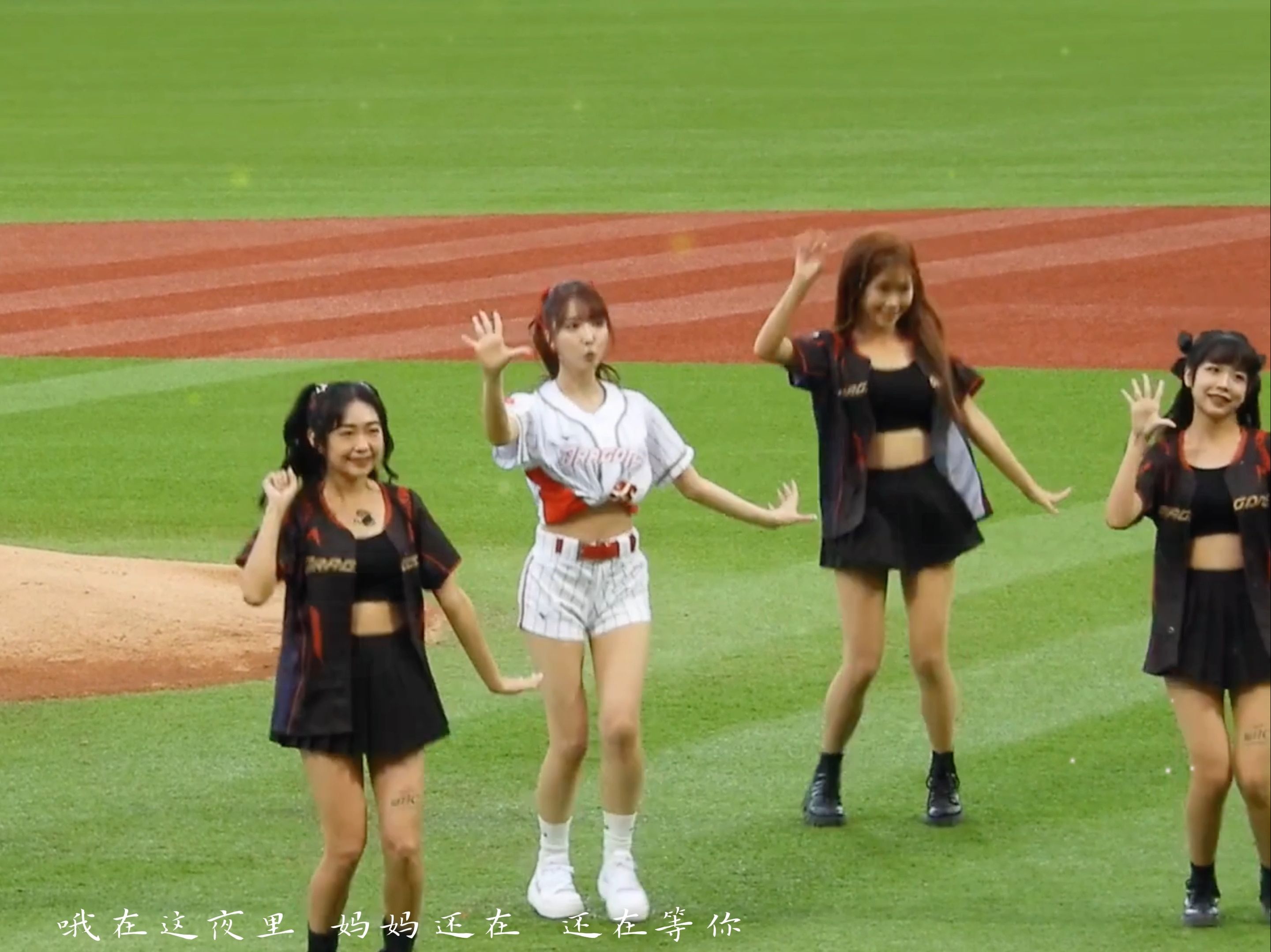 盘点韩国性感女星热舞合集,极品身材让人羡慕,场面激情四射.