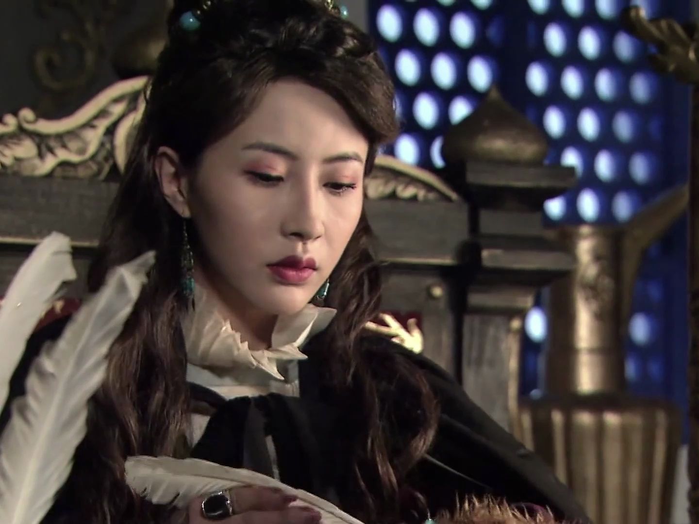 【78】"这是娜鲁王妃的香袋"