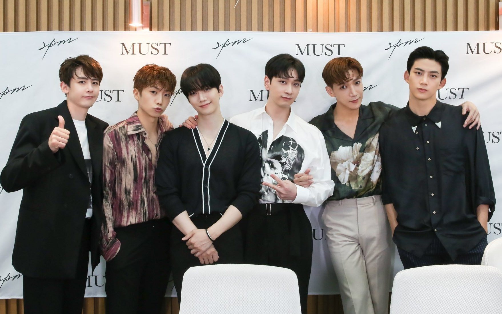 2pmhard模式allcombo嘿呀嘿makeitmust里面所有歌都好听但为什么只