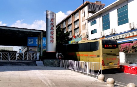 每2分钟就有一班客运巴士进入,是广州频率最高的汽车站