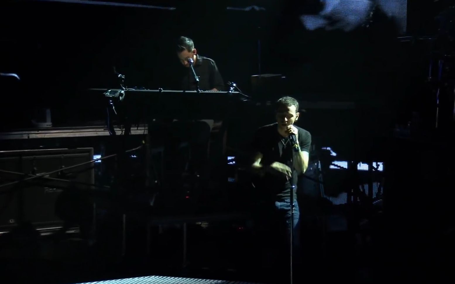 [图]【LinkinPark】- Rolling In The Deep (iTunes Festival 2011)