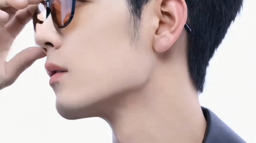 肖战陌森眼镜杀