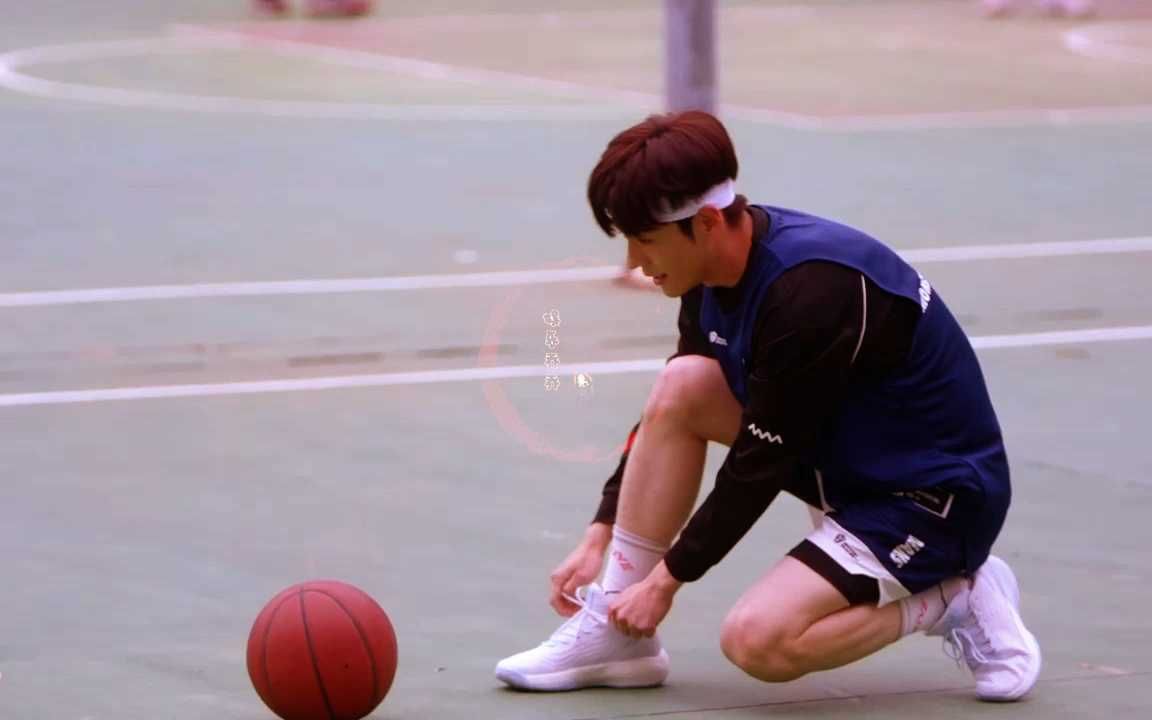 杨舒予魏哲鸣约打篮球