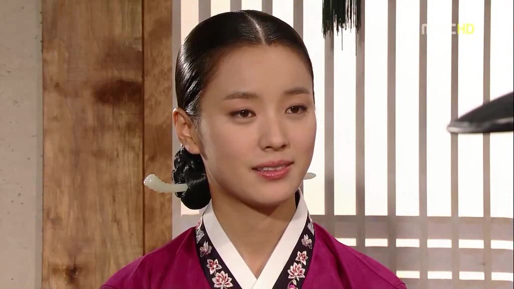 同伊cut62:同伊出人意料地选择了出身低微的儿媳妇