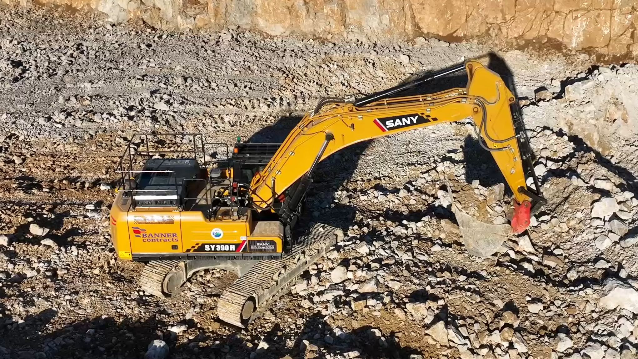 三一sy390h,sy500h挖掘机,斗山dl580装载机采石场作业