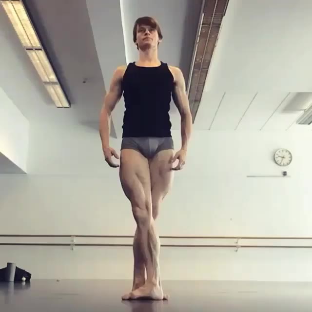 芭蕾舞男演员 裆部图片