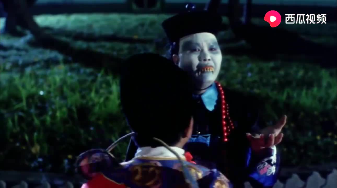 黑心鬼:黑心鬼遇见鬼同行,对方打开帽子,竟顶着一脑袋的冤死鬼