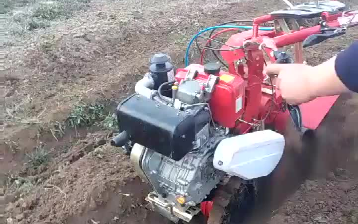 [图]小型风冷柴油机带旋耕除草微耕机