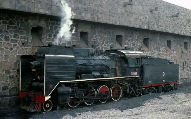 平庄kd6型487号蒸汽机车原版视频