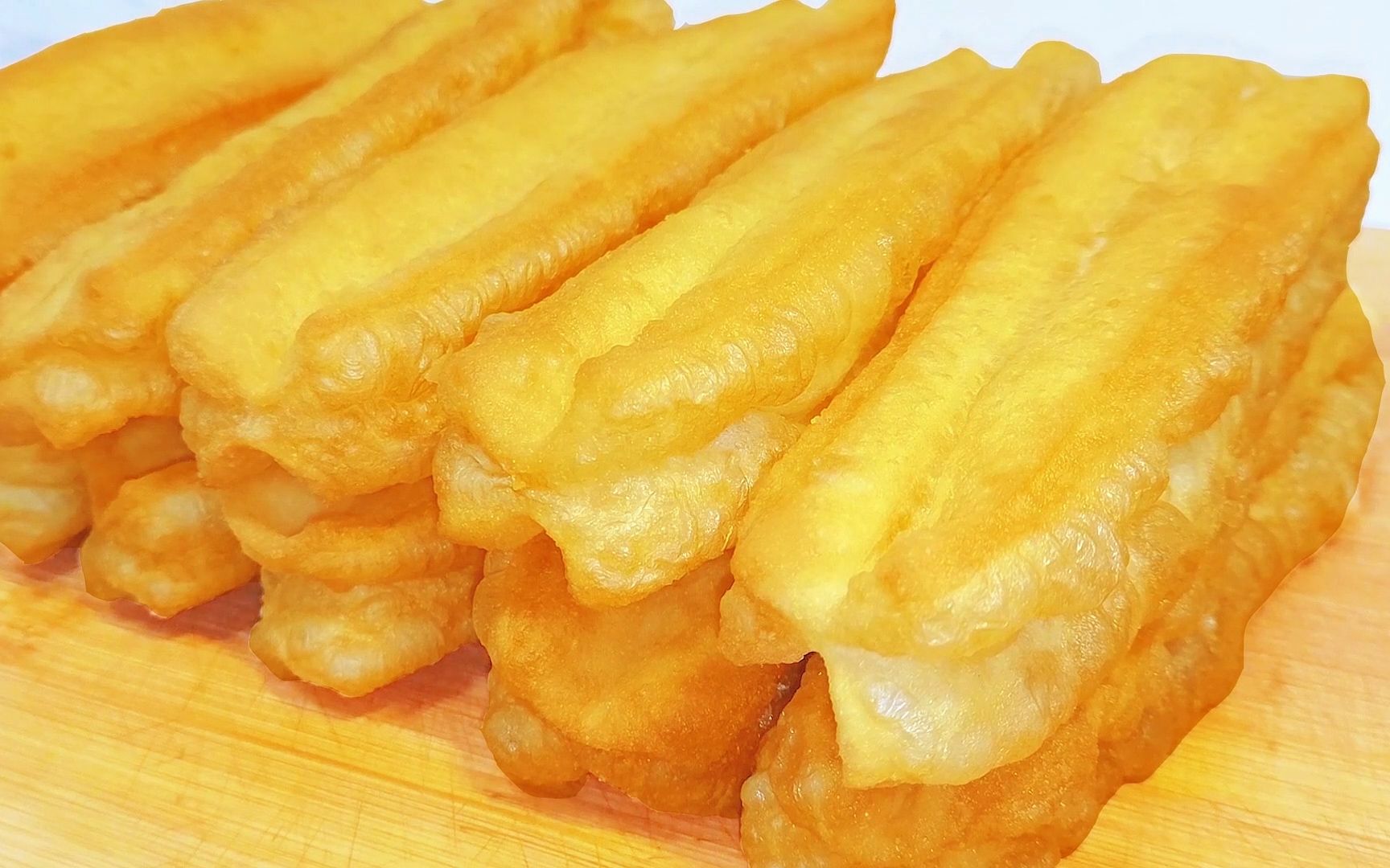 几分钟就能炸好的香酥大油条,和1次面炸1星期,既省事又好吃