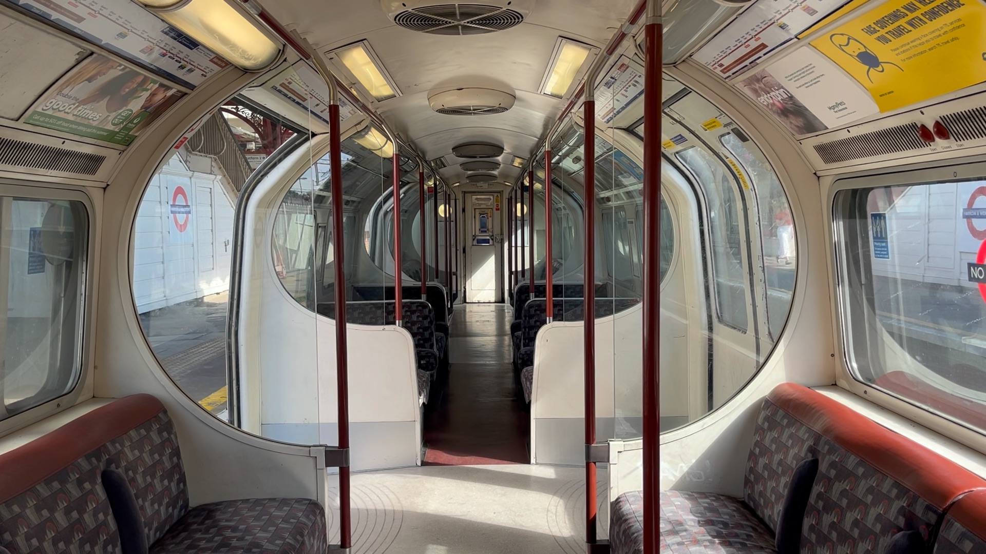 伦敦地铁贝克鲁线bakerloo line郊区进城harrow & wealdstone到