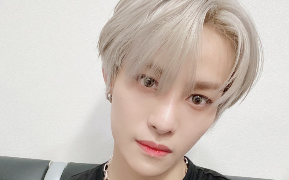 nct中文首站200817威神v扬扬一直播