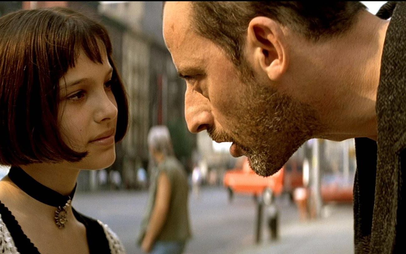 冷血杀手也有温情可爱的一面,这个杀手不太冷—温暖,有趣的画面.