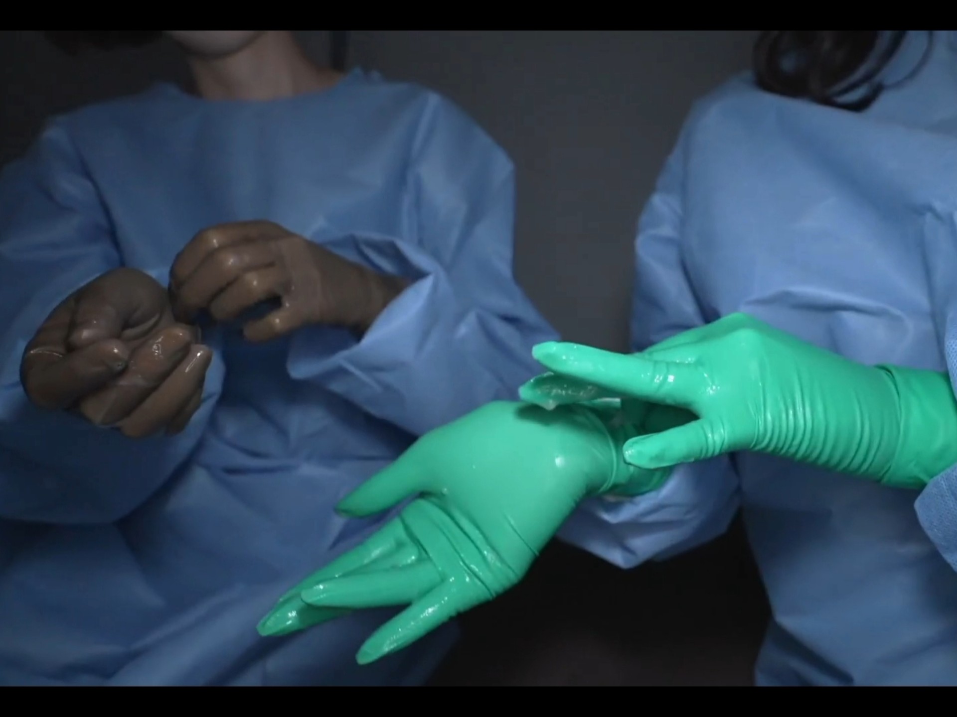 各种不同颜色的乳胶手术手套正确的穿脱方法