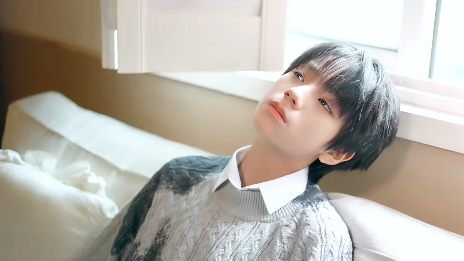 [王橹杰]欧巴桑的台历花絮 好帅