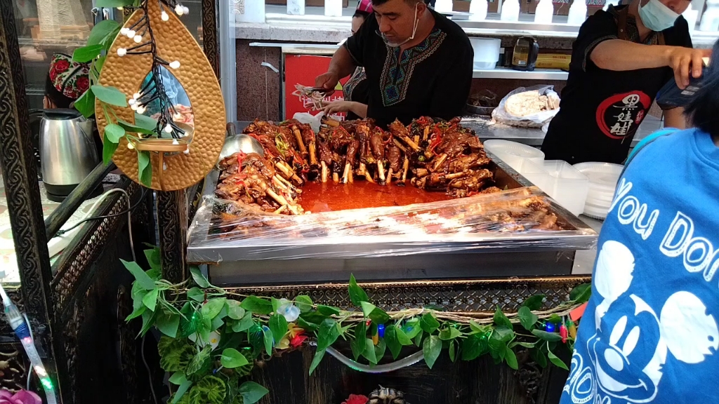 新疆旅游-乌鲁木齐市大巴扎美食