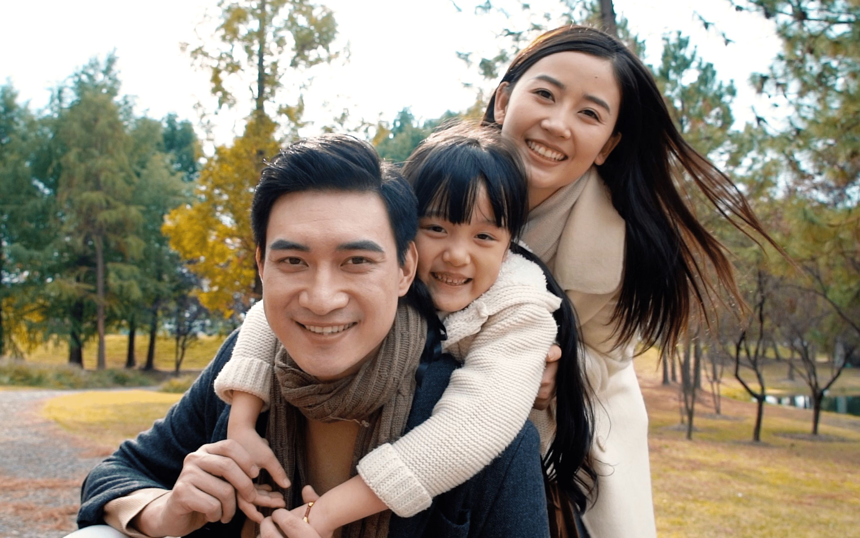 你笑起来真好看mv1080p第一版_bolala