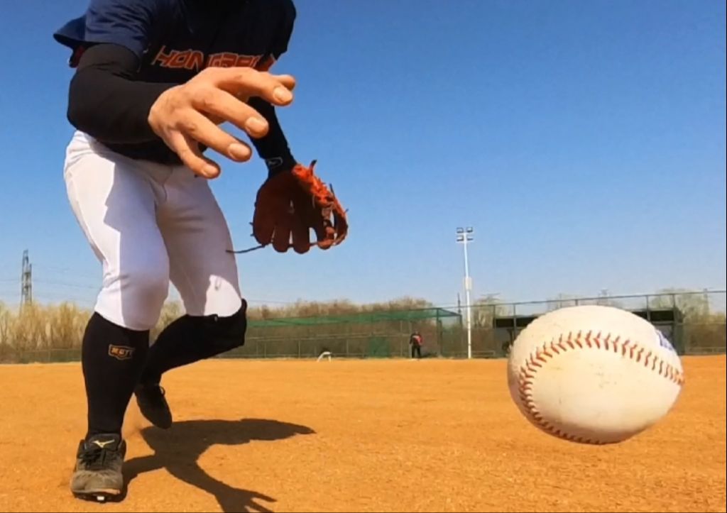 天暖出来和大家打球啦!