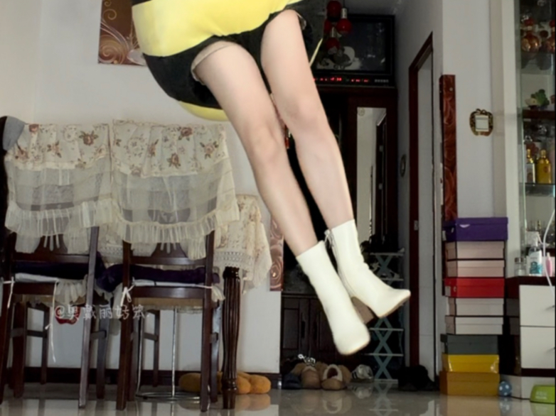 摔出蜜蜂人格了