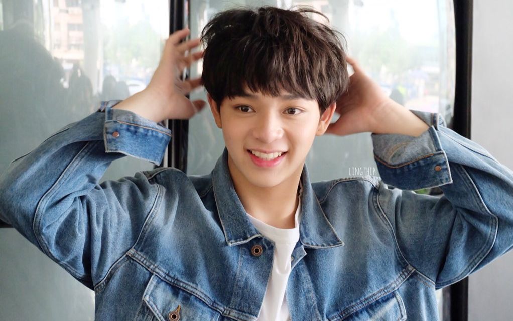 【胖胖bbasjtr】110823胖胖鸟窝头现场教学这是需要颜值的发型_哔哩