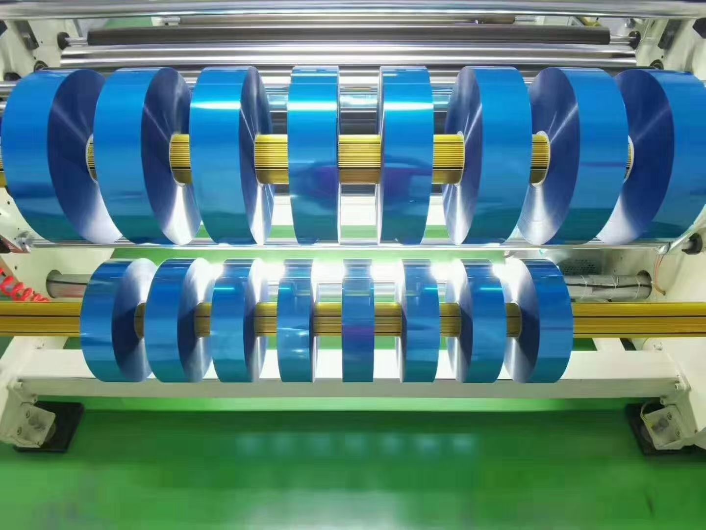 守护您的视界,从高清防刮pet保护膜开始!