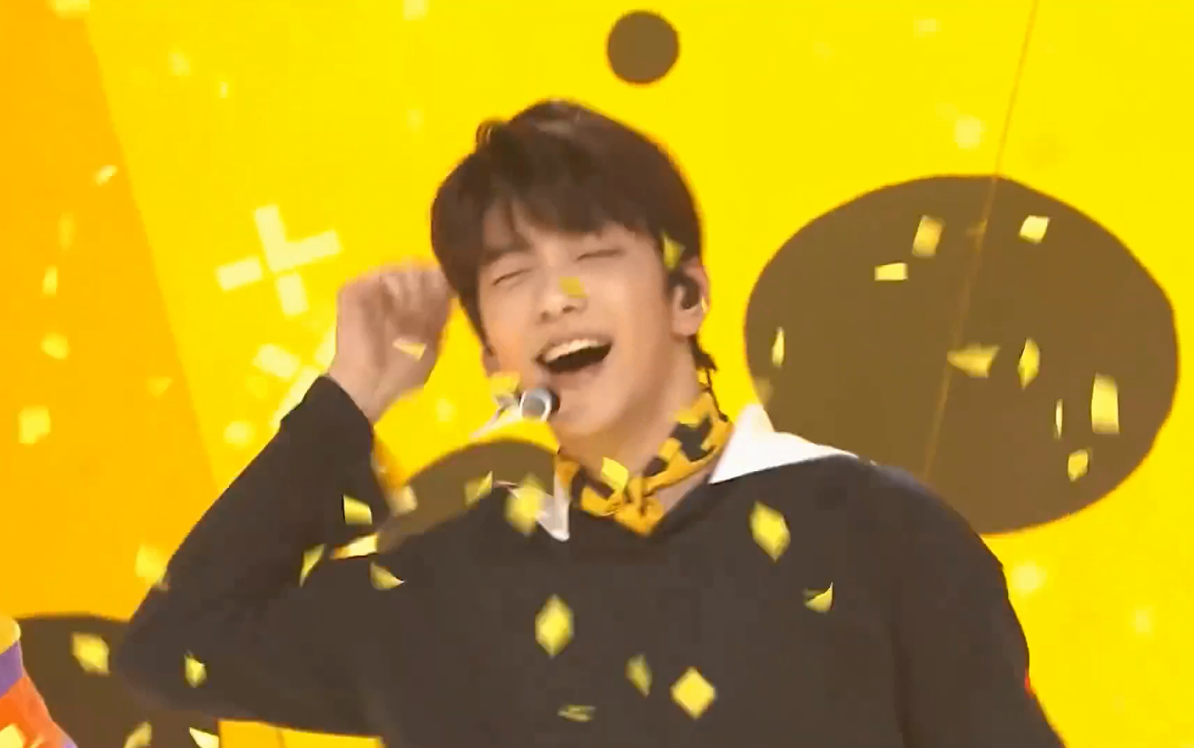 【GJH】TXT  Crown蓝光净版无台标珍藏向消音60FPS无损音质(190323Show Champion)哔哩哔哩bilibili