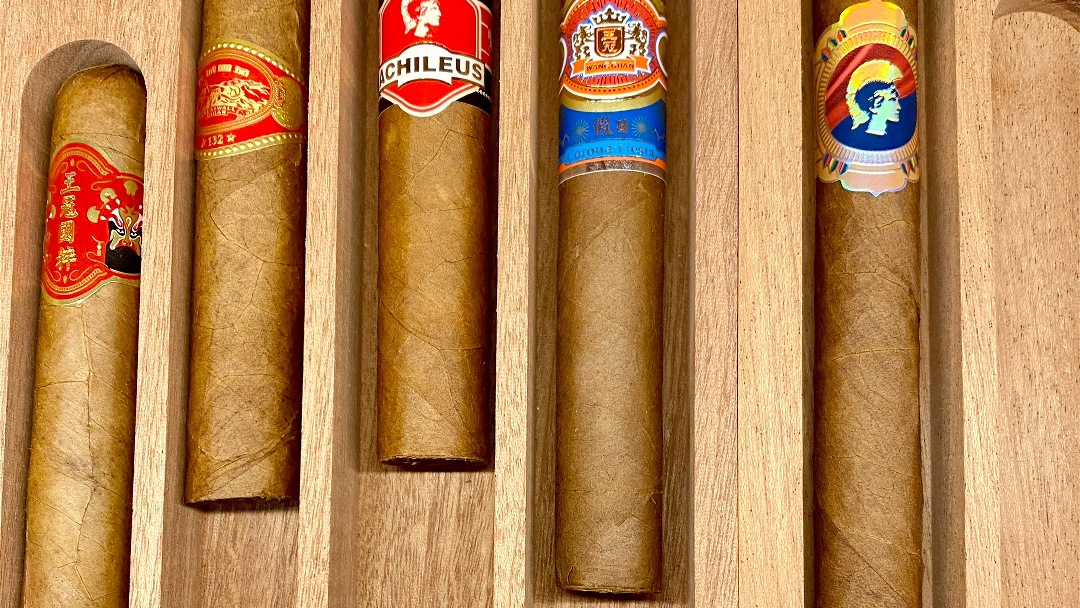 新手入门推荐王冠.小国粹 一支王冠.蓝色假日 一支泰山.
