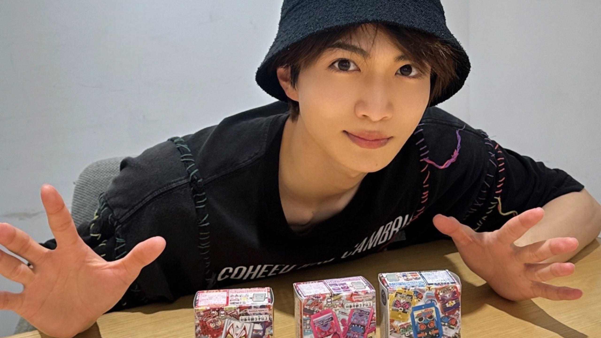 假面骑士加布 生真扮演者 知念英和 开3盒 dx盲盒传奇骑士饱藏系列