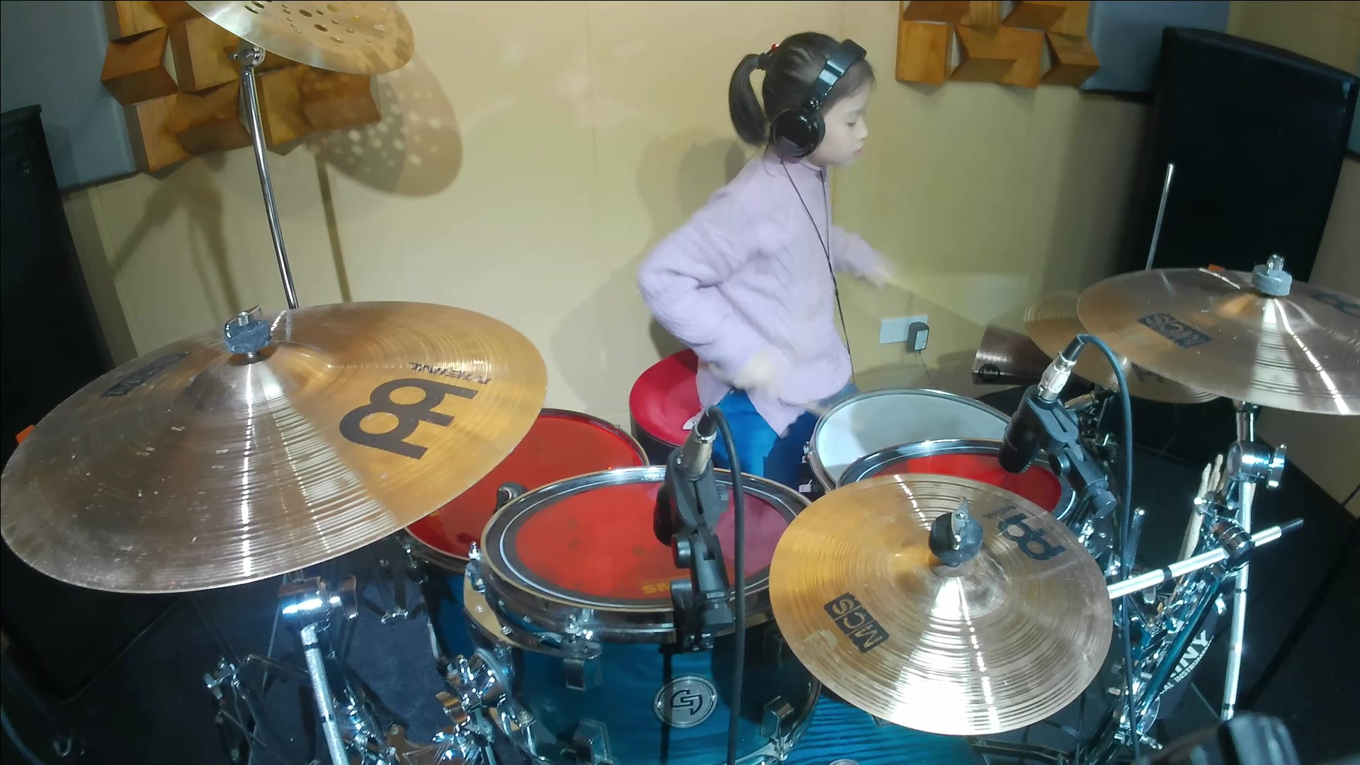 hit like a girl 全球女子鼓手大赛儿童组选手王思之anika nill1_哔哩