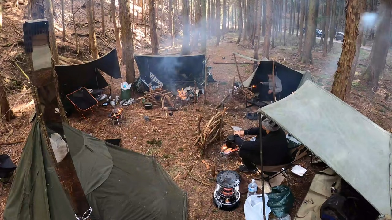 冬天露营还是人多有意思至少暖和