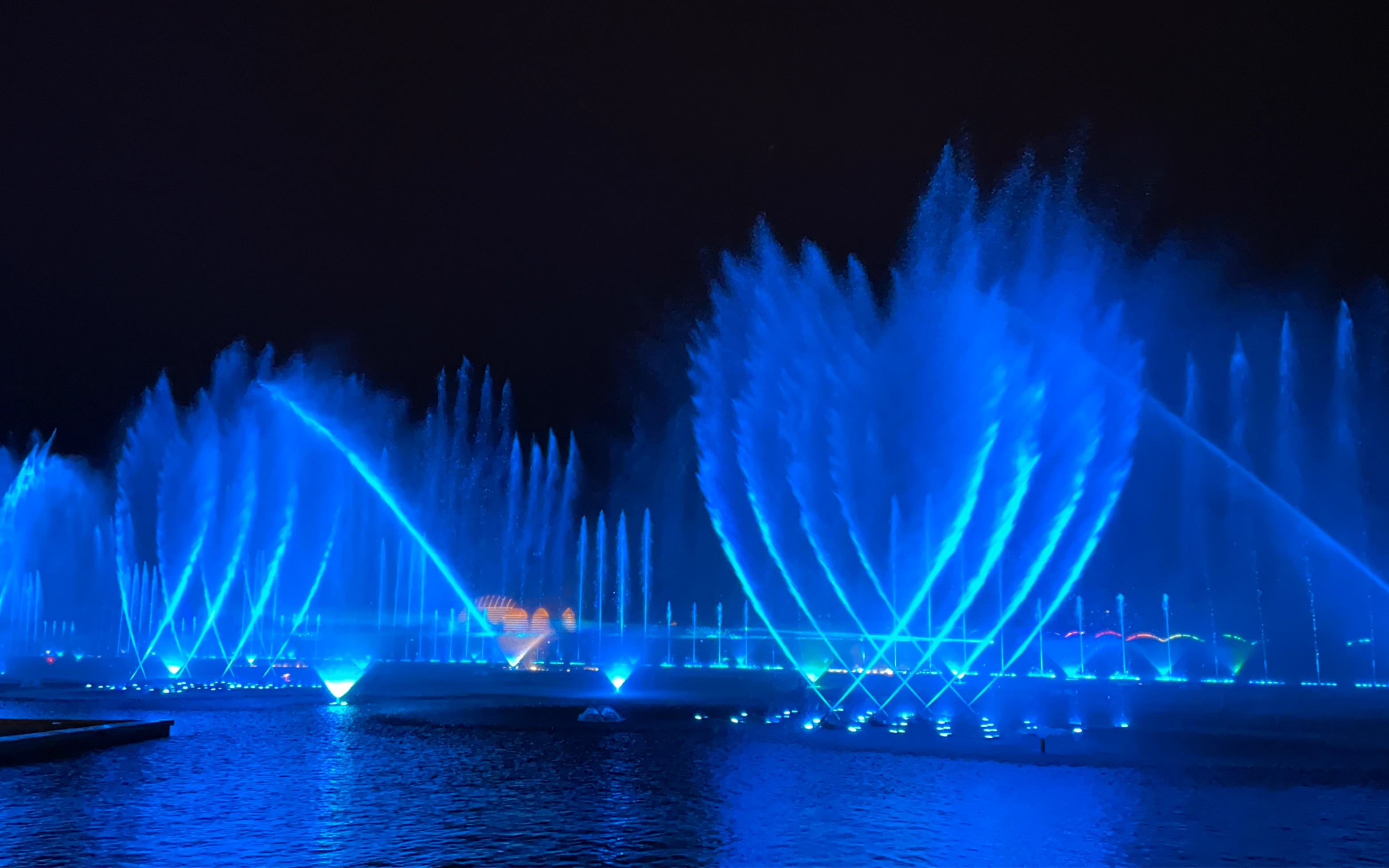 泰山西湖景区喷泉介绍图片