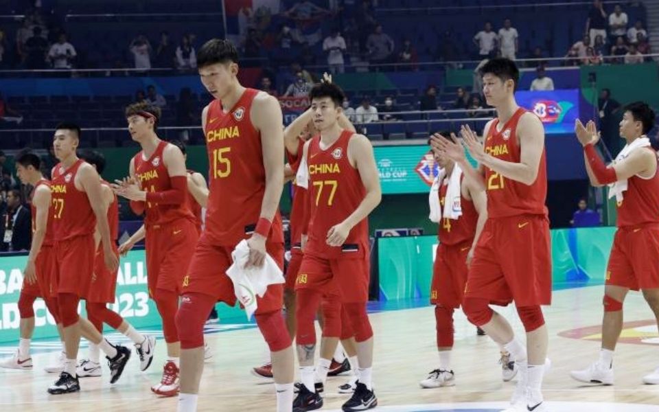 [图]FIBA男篮最新世界排名：美国第1 德国第3，中国男篮下降一位排名29 被日本反超！