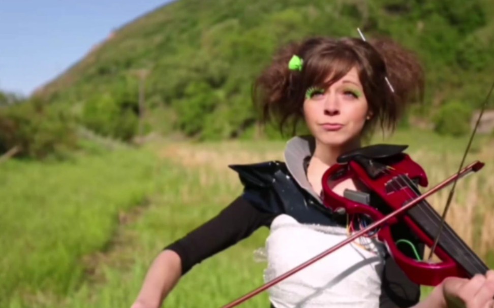 [图]我天，我找这个MV好久了，终于找到了Starships-MeganNicole/Lindsey stirling