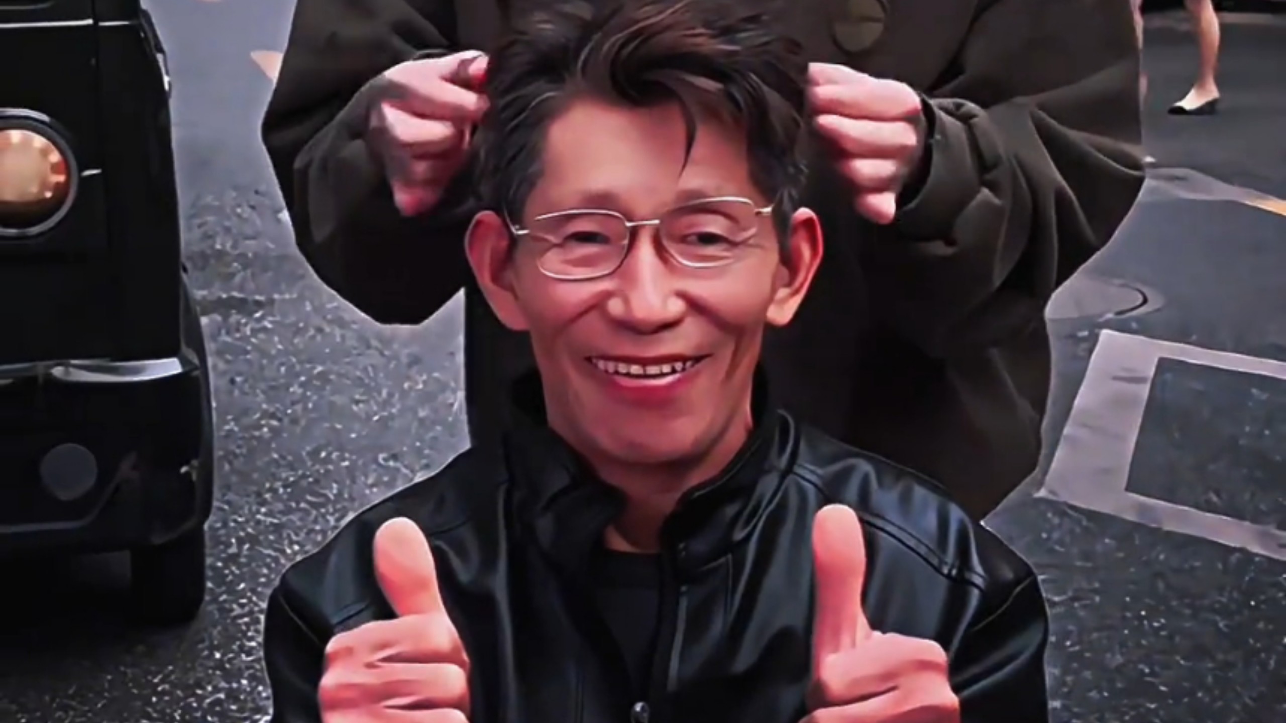 "给我大爷剪成王嘉尔了"