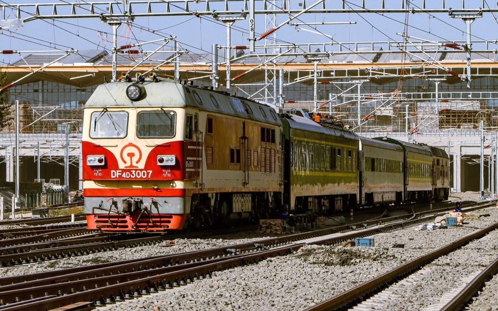 花老虎动集京沈高铁检测车进北京朝阳站