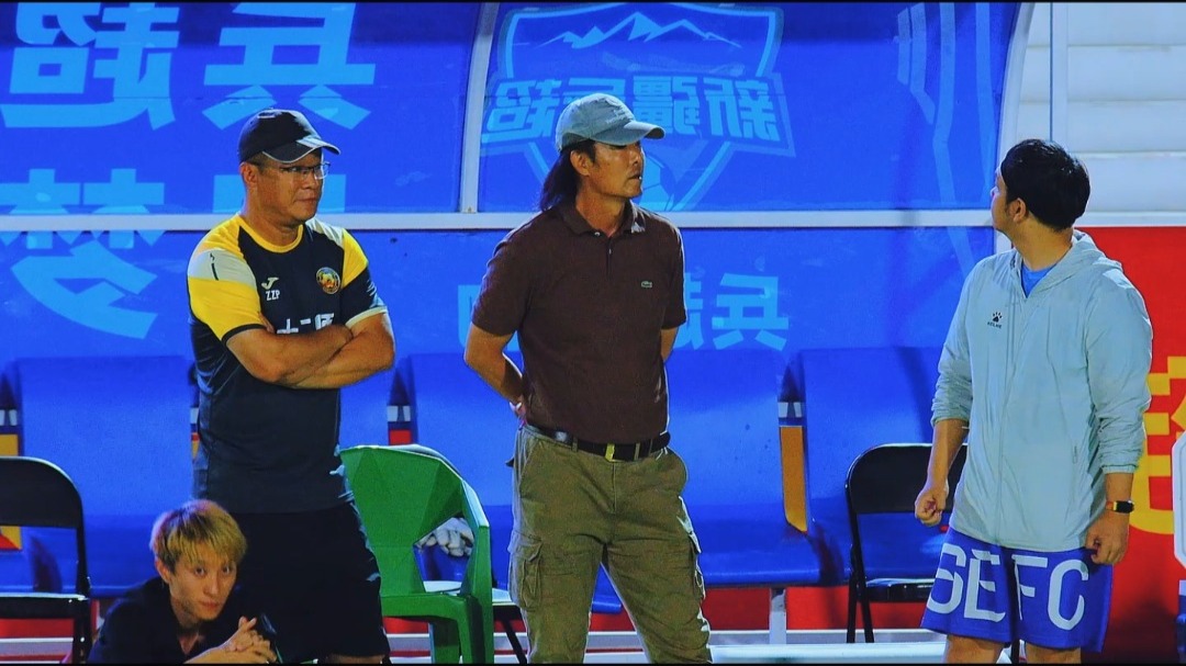 第十二师门将热帕提扑出关键一球助主力击败草湖项目区红犁队挺进4强#新疆兵超#兵超