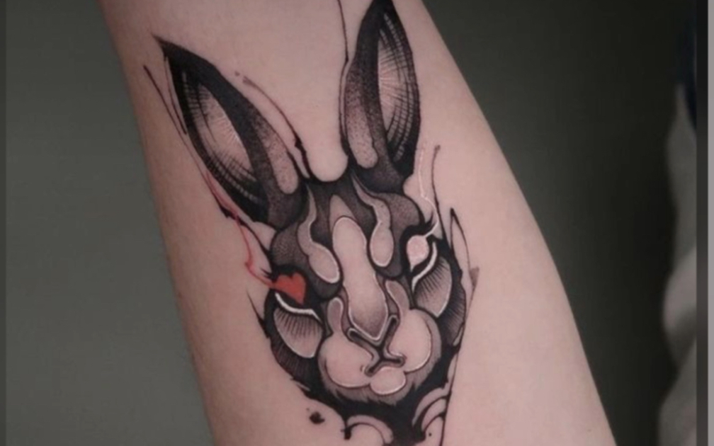 凶狠的兔子纹身图图片