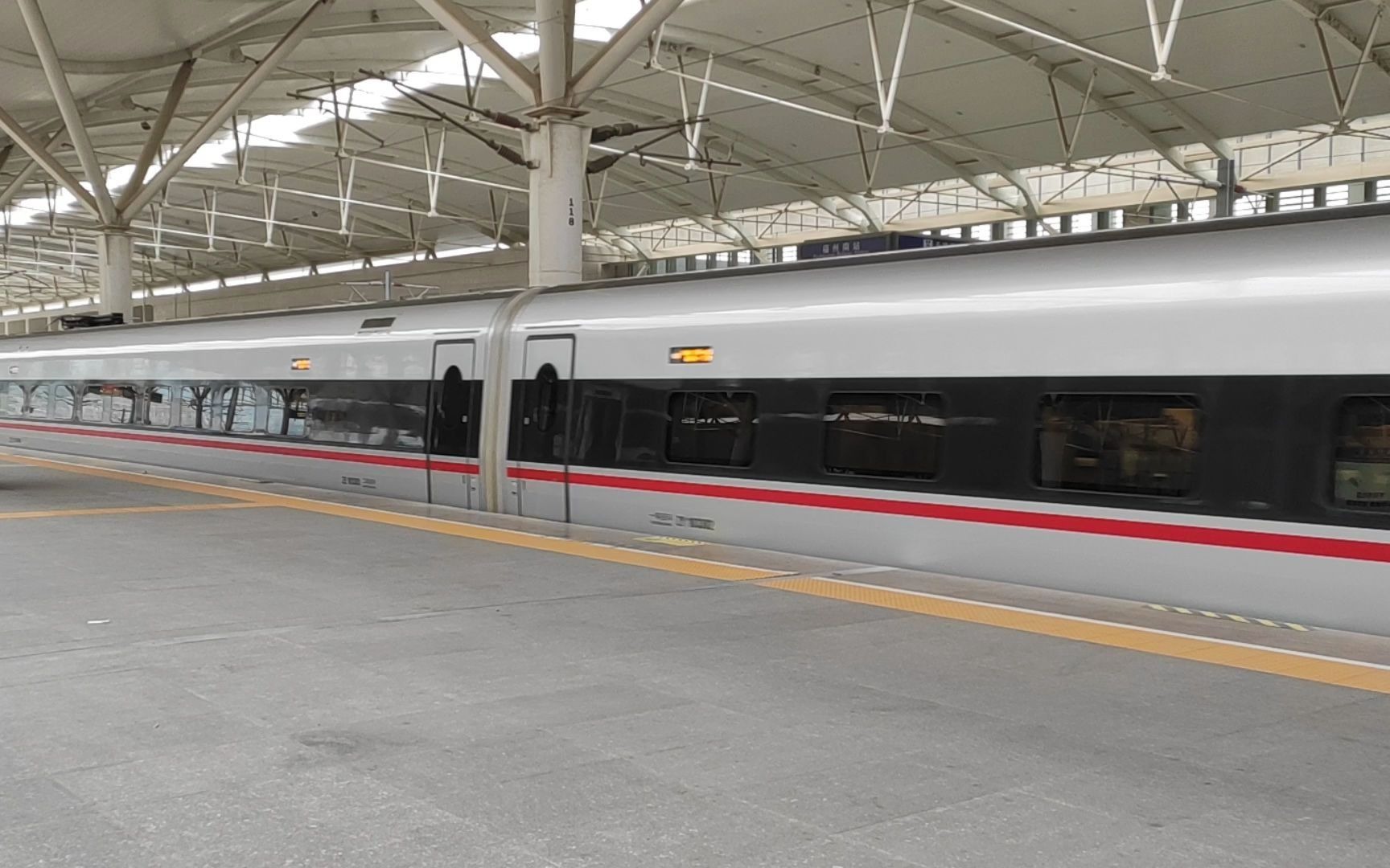 g4309次cr400af-a离开福州南站