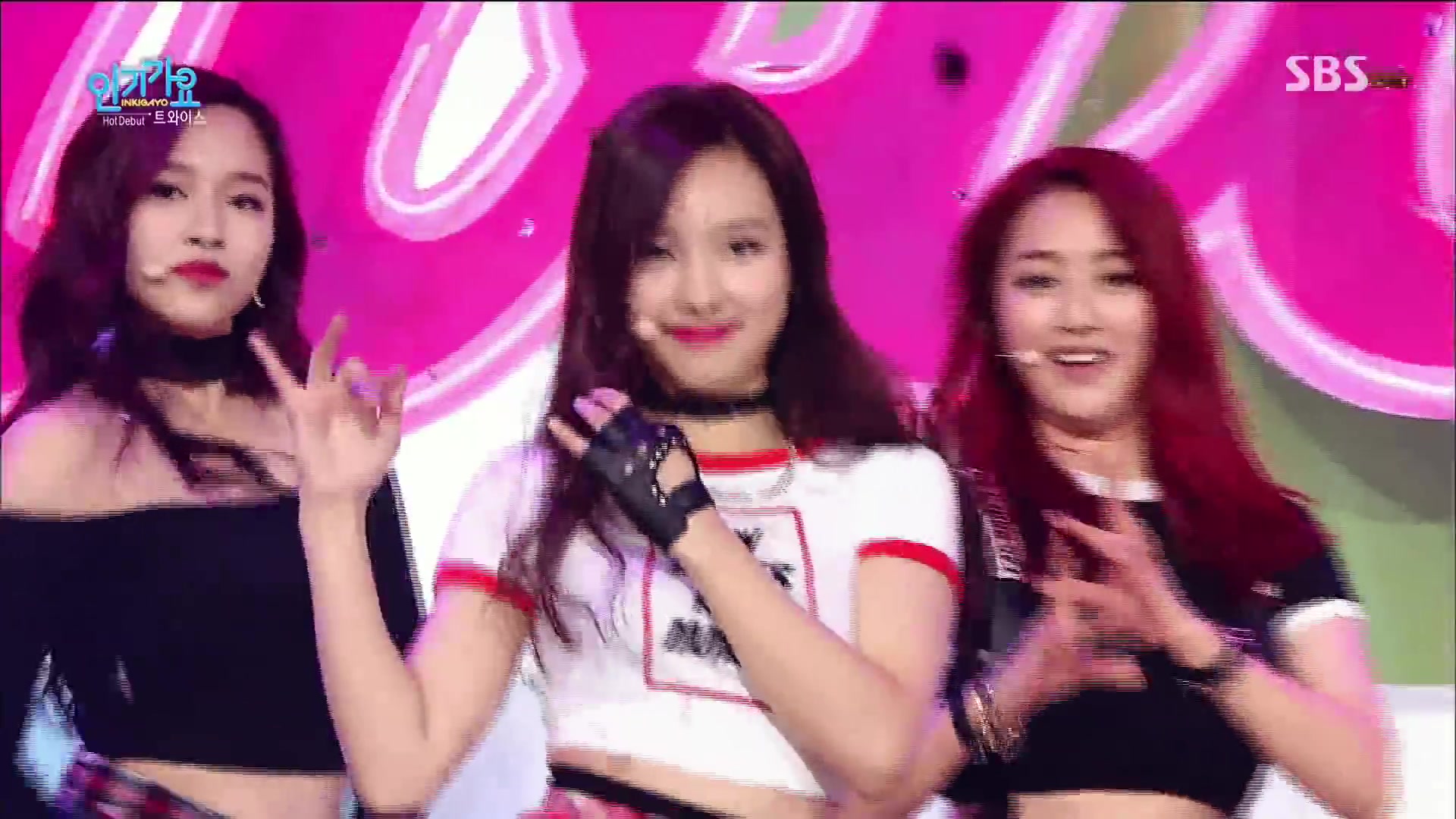 [图]【兔瓦斯2015年的出道舞台】TWICE- like OOH-AHH 超清现场live