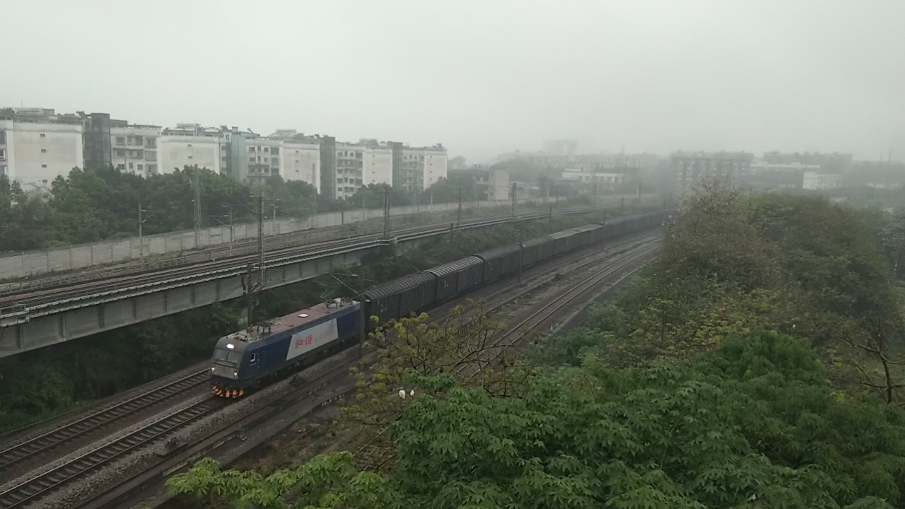 宁局柳段hxd3ca8784牵引x343棚车大列前往上行焦柳线