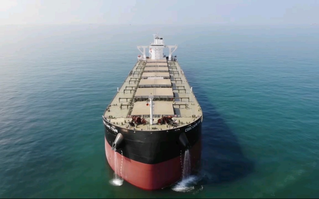 好壮美12万吨巨轮带我们出海