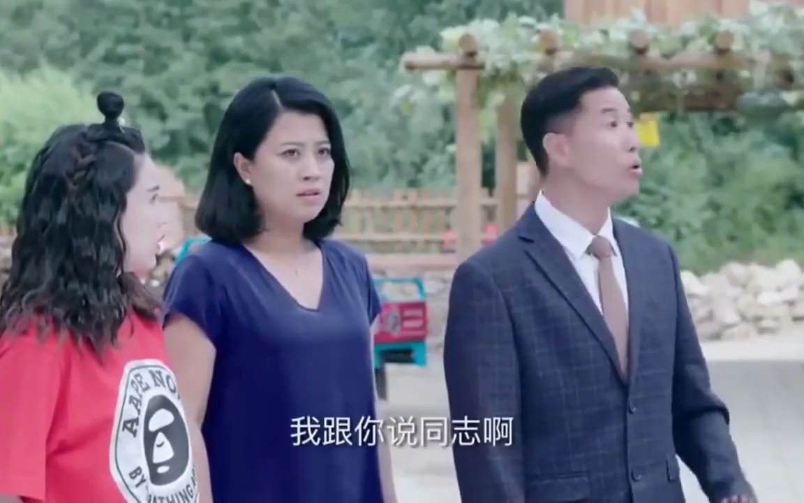 [图]影视-刘家媳妇：厂长自作聪明，往高粱酒里加不明物，结果喝出不良反应