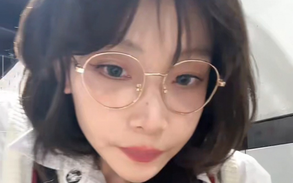 抖音吃播牙妹=网红牙妹吃播为啥离婚