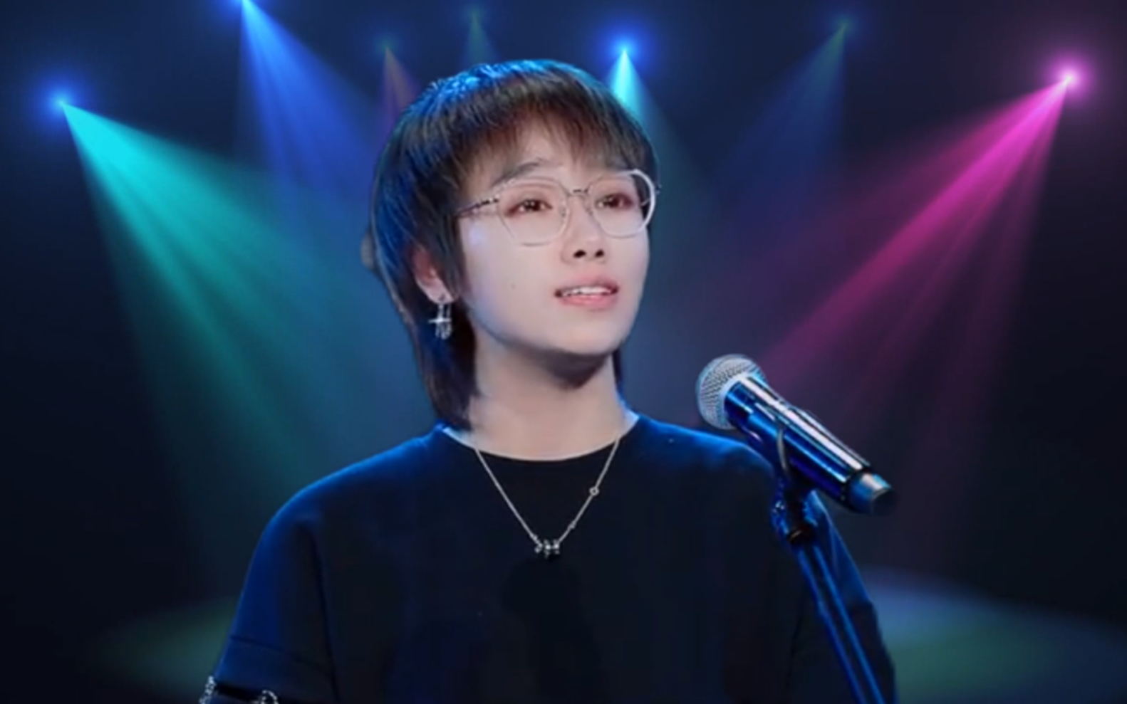 吕口口演唱《谁的生活不是鸡零狗碎》太好听了,这歌词真是太写实了》