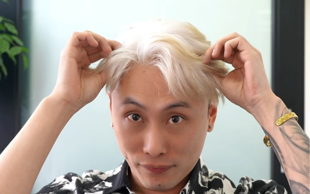 今日男士假发发型推荐《韩式中分》